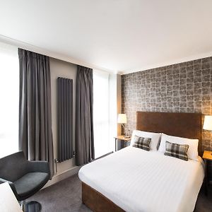 Kamer met een Queen Size Bed